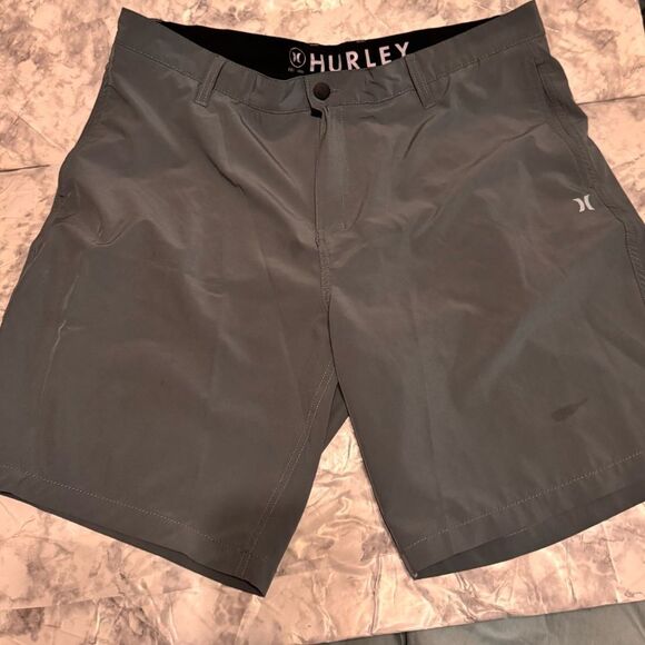Hurley Gray Board Shorts‎ Sz 40 - Picture 1 of 4